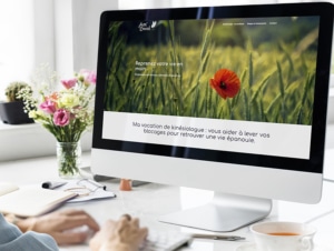 Page d'accueil site web sur écran imac